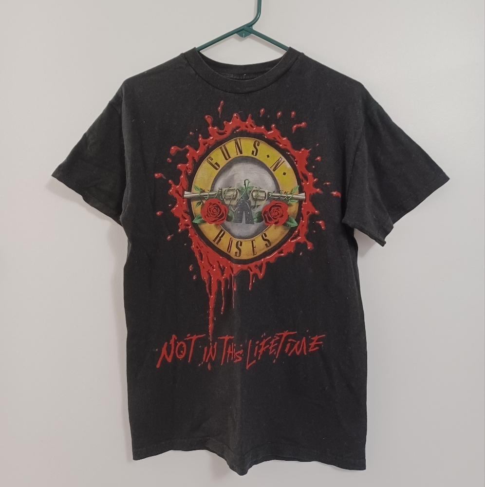 Guns N Rose's World 2017 Tour Concert Tshirt